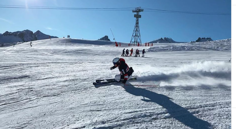 SKI ALPIN. Fracture de la malléole et opération pour Nastasia Noens