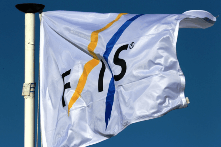 Accord entre la FIS et InFront pour la centralisation des droits médias de la Coupe du monde