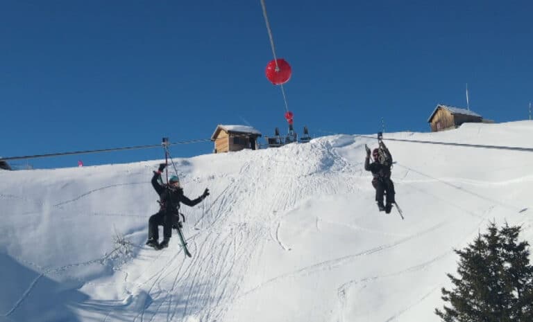 Sensations fortes sur les tyroliennes stars de l&rsquo;hiver
