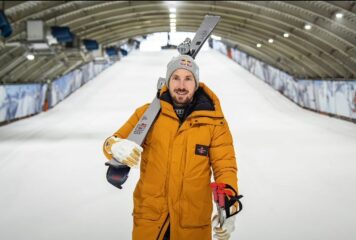 Marcel Hirscher signe son retour sur les skis… trois mètres sous le niveau de la mer