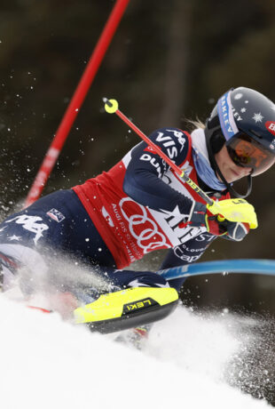 Copper Mountain : Shiffrin remporte le slalom et McFarlane la deuxième manche