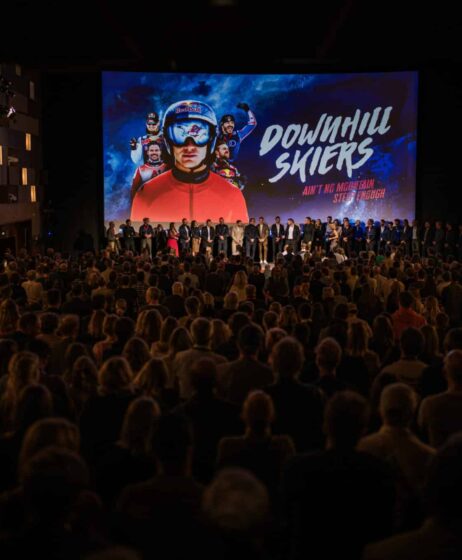 Downhill Skiers – La saison où la vitesse met les nerfs à vif