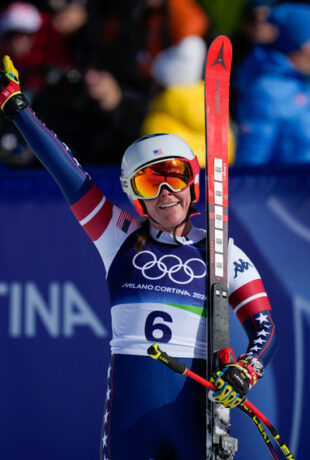 Breezy Johnson, Championne olympique de descente