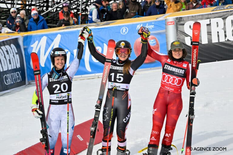 Valérie Grenier victorieuse du géant d'Hafjell aux côtés de Julia Scheib et Mikaela Shiffrin