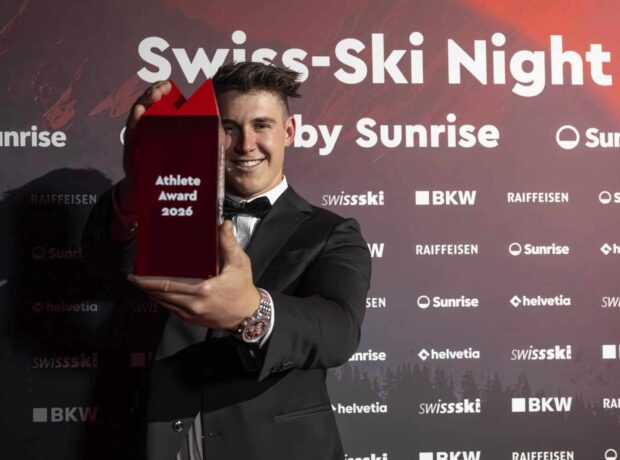 Franjo von Allmen sacré athlète suisse de l’année lors de la Swiss-Ski Night